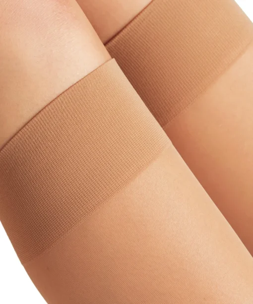 FALKE Matt Deluxe 20 DEN dames kniekousen, beige (powder)