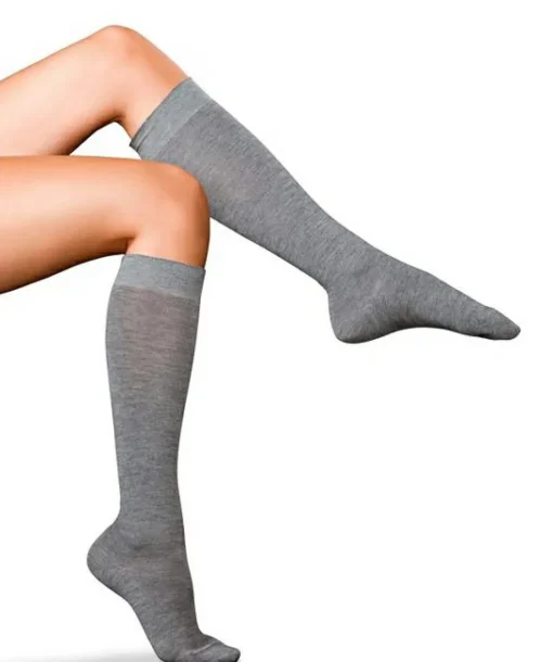 FALKE No. 1 Finest Cashmere dames kniekousen, grijs (light greymel.)